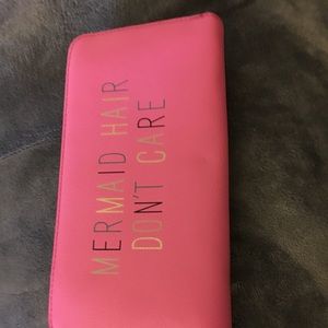 Brand new Fossil wallet with RFID protection